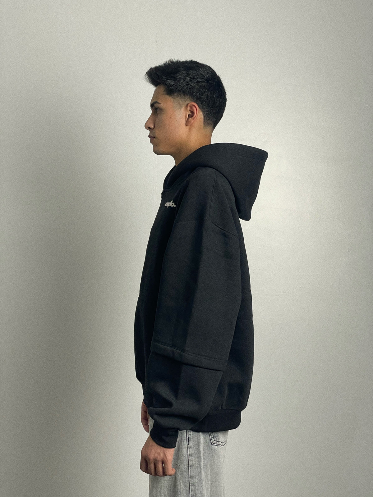 CALL ME HOODIE BLACK