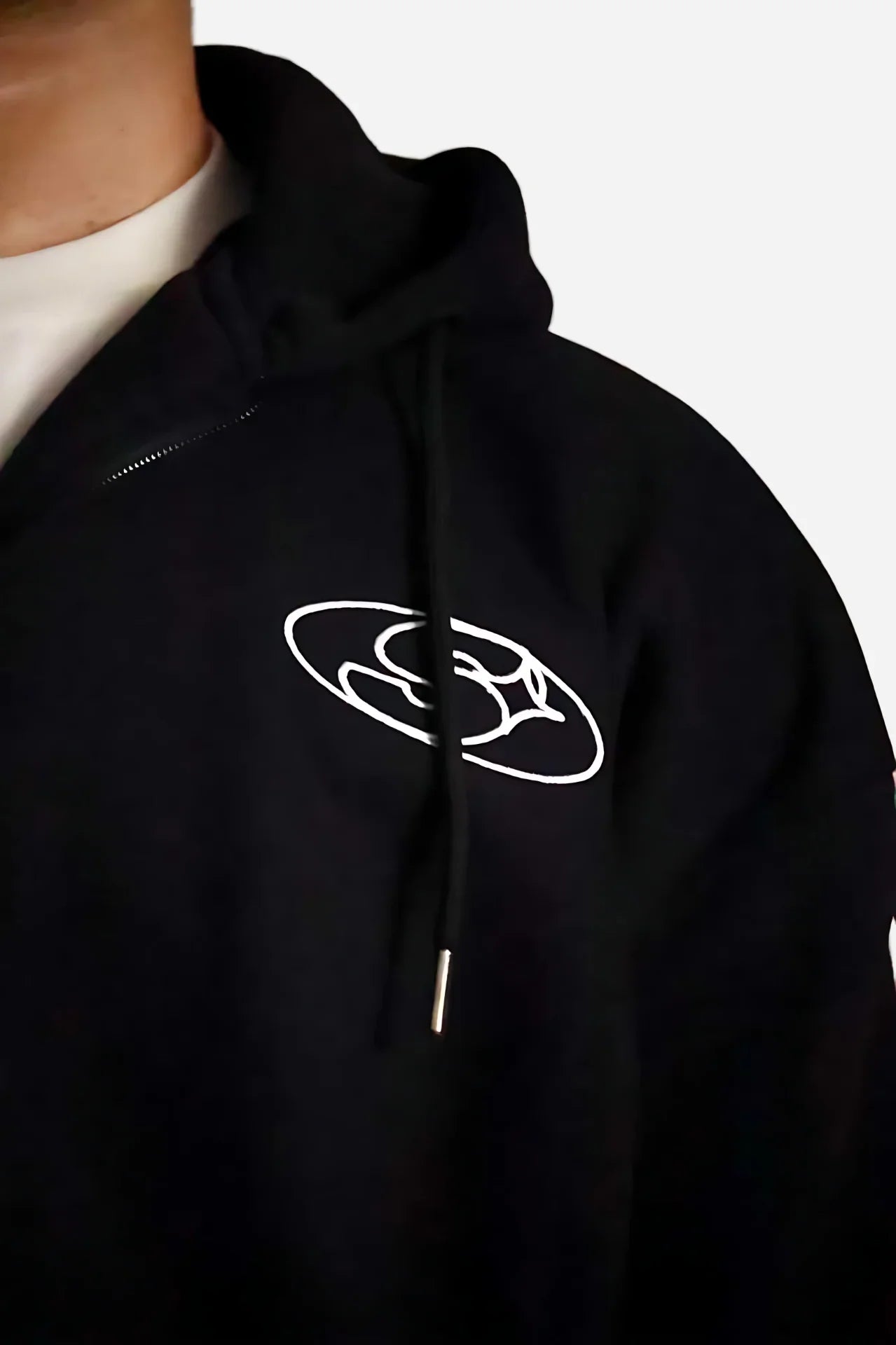 EMBLEM ZIPPER BLACK